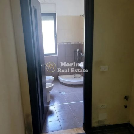 Tirane, jepet me qera apartament 2+1 Kati 1, 102 m² 650 € (Liqeni i Thate)