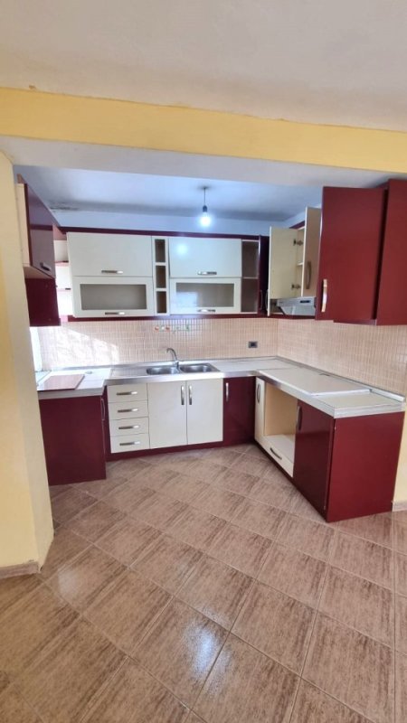 SHITET OKAZION APARTAMENT 1+1 ME HIPOTEKË NE ALLIAS , 70.000 €uro