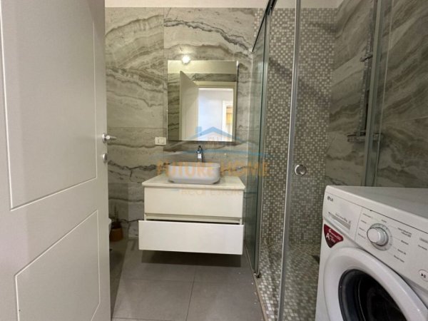 Tirane, jepet me qera apartament 2+1+Ballkon Kati 2, 108 m² 1.000 € (Kompleksi Delijorgji)