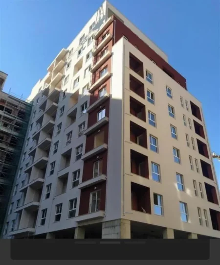 Tirane, shitet apartament 2+1 , 132 m² 197.000 € (Kompleksi Aura)