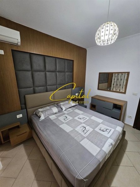 Tirane, jepet me qera apartament 2+1 Kati 2, 650 m² 650 € (LIQENI I THATE)