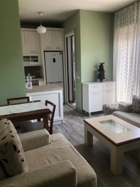 Tirane, jepet me qera apartament 2+1+Ballkon Kati 6, 70 m² 600 € 