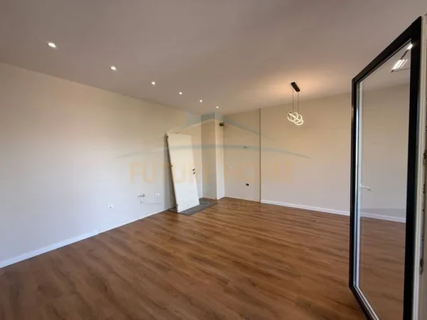 Tirane, shitet apartament 2+1+Ballkon Kati 5, 118 m² 185.000 € (JORDAN MISJA)