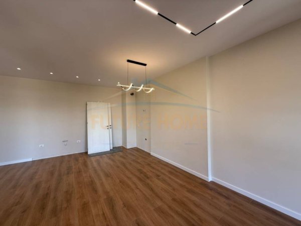 Tirane, shitet apartament 2+1+Ballkon Kati 5, 118 m² 185.000 € (JORDAN MISJA)