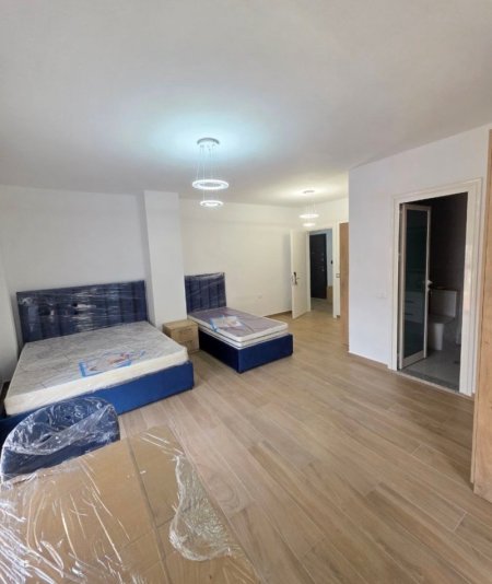 Shqiperi, jepet me qera 1+1+Ballkon Kati 3, 1.200 € (Prane Prokurorise, Tirane)