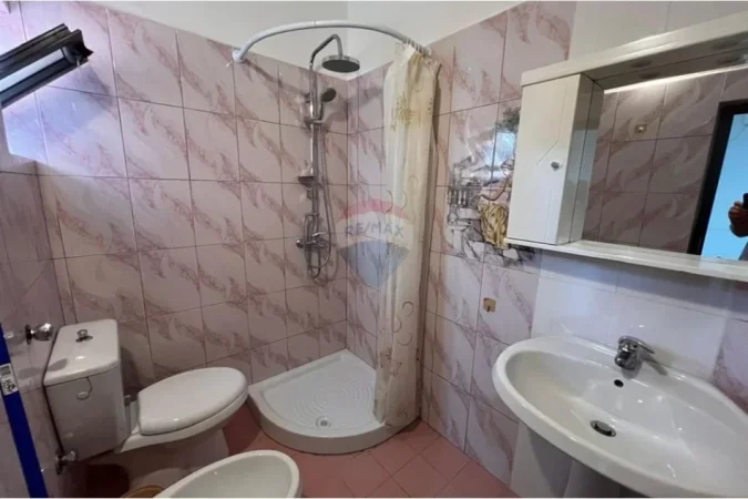 Tirane, jepet me qera apartament 2+1 Kati 2, 86 m² 650 € (Rruga Mine Peza)