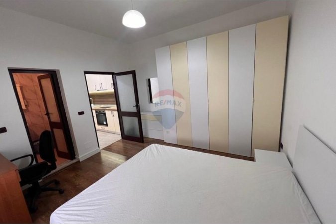 Tirane, jepet me qera apartament 2+1 Kati 2, 86 m² 650 € (Rruga Mine Peza)