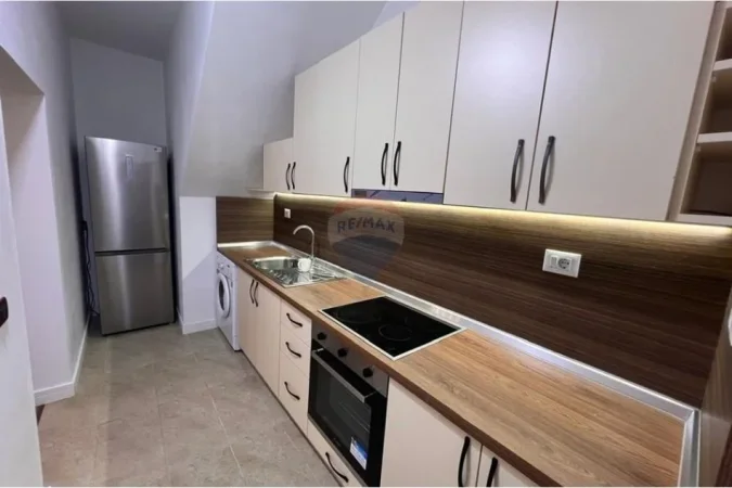 Tirane, jepet me qera apartament 2+1 Kati 2, 86 m² 650 € (Rruga Mine Peza)