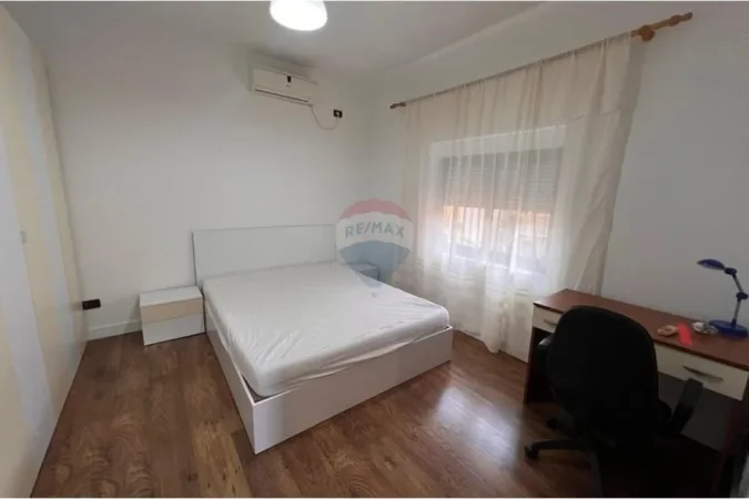 Tirane, jepet me qera apartament 2+1 Kati 2, 86 m² 650 € (Rruga Mine Peza)