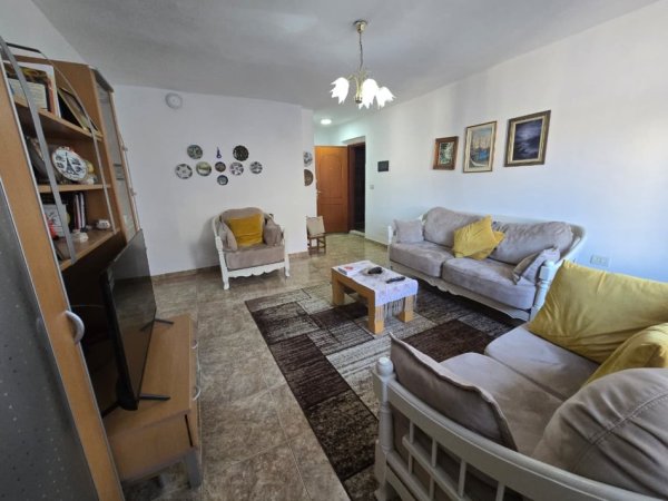 Tirane, shitet 3+1 , 100 m² 140.000 € (Brryli)