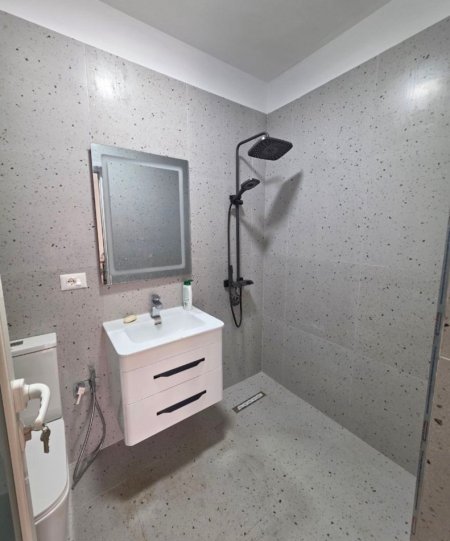 Shqiperi, jepet me qera 1+1+Ballkon Kati 3, 1.200 € (Prane Prokurorise, Tirane)