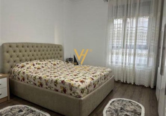 Tirane, shitet apartament 2+1+Ballkon Kati 5, 90 m² 180.000 € (KINOSTUDIO)