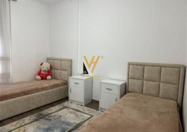 Tirane, shitet apartament 2+1+Ballkon Kati 5, 90 m² 180.000 € (KINOSTUDIO)