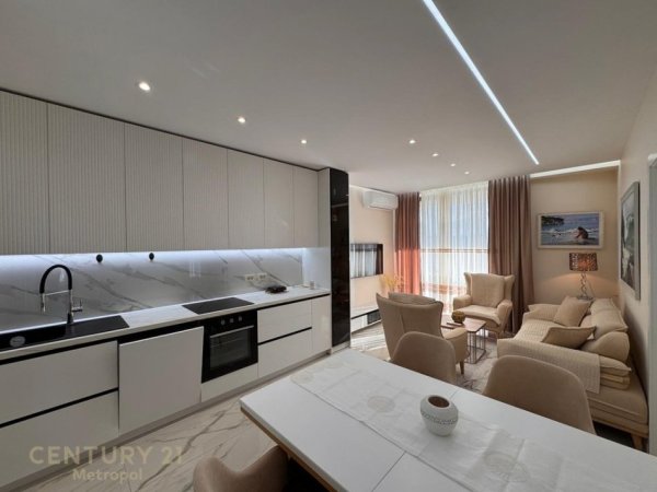 Tirane, jepet me qera apartament 2+1 Kati 12, 103 m² 1.500 € (Golden Tower)