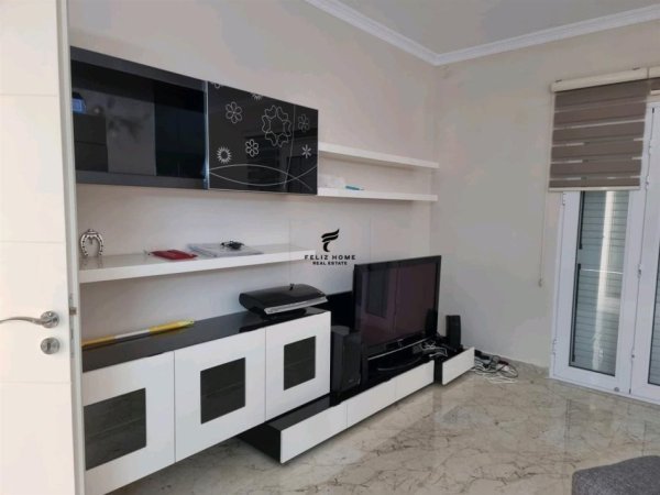 Tirane, jepet me qera Vile 2 Katshe , 750 m² 1.500 € (ALI DEMI)
