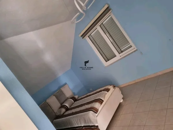 Tirane, jepet me qera Vile 2 Katshe , 750 m² 1.500 € (ALI DEMI)