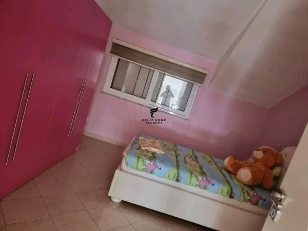 Tirane, jepet me qera Vile 2 Katshe , 750 m² 1.500 € (ALI DEMI)