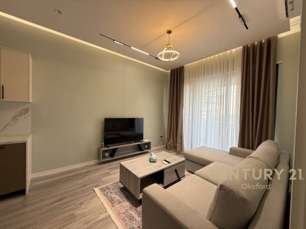 Tirane, jepet me qera apartament 1+1 Kati 2, 76 m² 800 € (Liqeni i thate)