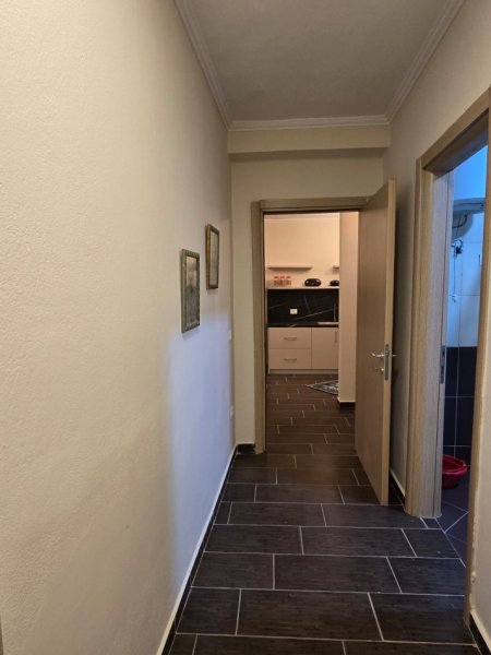 Tirane, jepet me qera apartament 2+1+Ballkon Kati 4, 110 m² 500 € (Misto Mame, Pallatet Derveni)