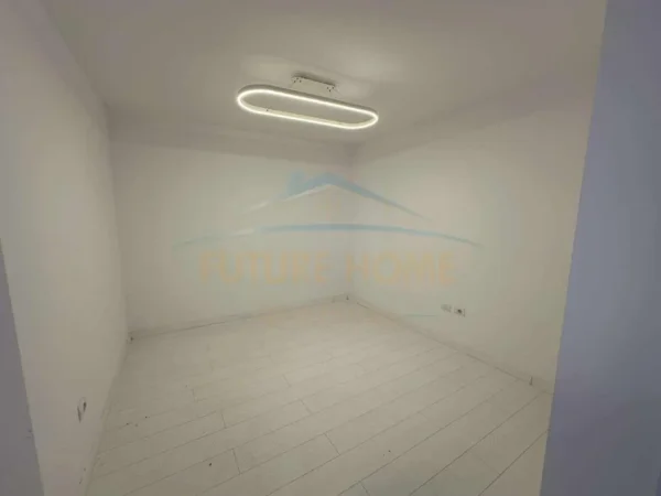 Tirane, jepet me qera apartament 1+1 Kati 0, 51 m² 650 € 
