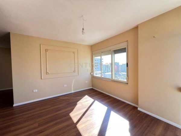 Durres, shitet apartament 2+1+Aneks+Ballkon Kati 9, 115 m² 160.000 € (Drejtoria e Policise Durres)