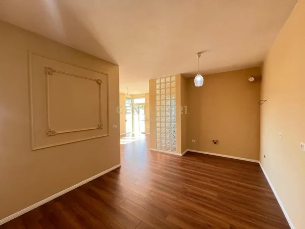 Durres, shitet apartament 2+1+Aneks+Ballkon Kati 9, 115 m² 160.000 € (Drejtoria e Policise Durres)