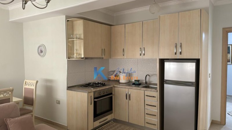 Tirane, jap me qera apartament 2+1+Ballkon Kati 5, 100 m² 600 € (Don Bosko, afer Viva Market)