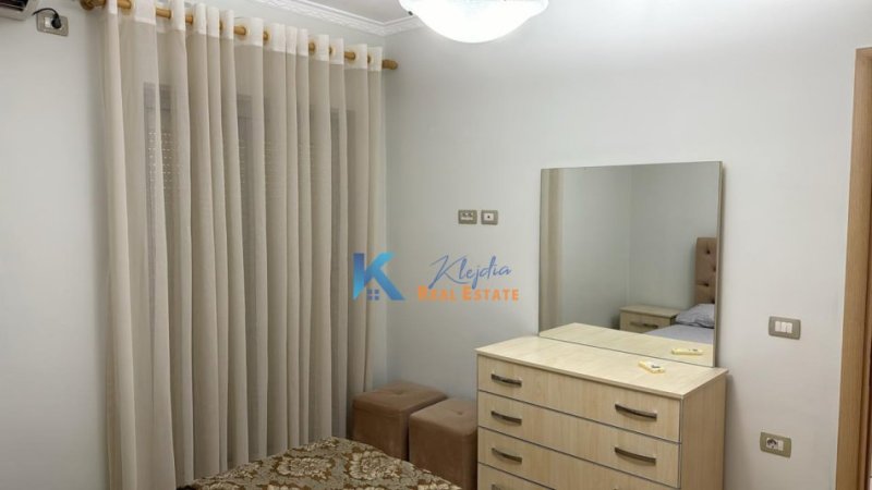 Tirane, jap me qera apartament 2+1+Ballkon Kati 5, 100 m² 600 € (Don Bosko, afer Viva Market)