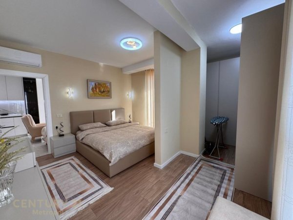 Tirane, jepet me qera apartament 2+1 Kati 12, 103 m² 1.500 € (Mine Peza)