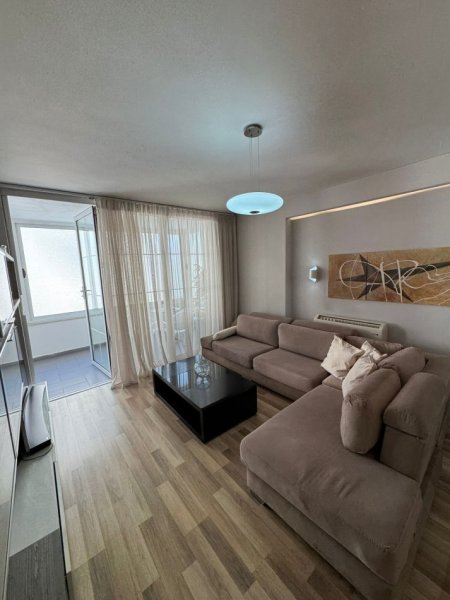 Tirane, jepet me qera apartament 2+1+Ballkon Kati 2, 100 m² 800 € 