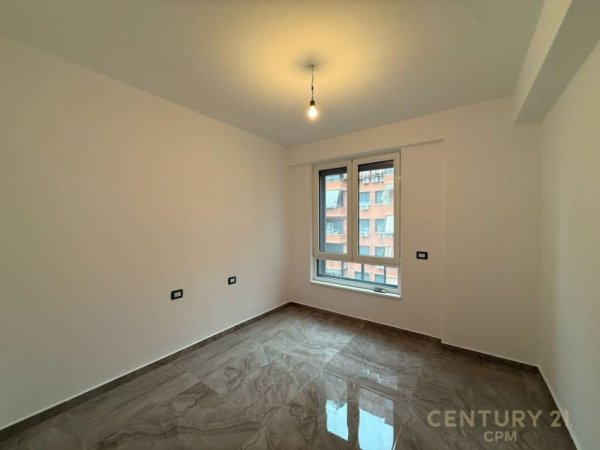 Tirane, jepet me qera zyre Kati 6, 93 m² 1.100 € (Myslym Shyri)