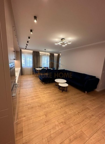 Tirane, jap me qera apartament 3+1+Ballkon Kati 5, 118 m² 1.100 € (Stacioni Trenit)