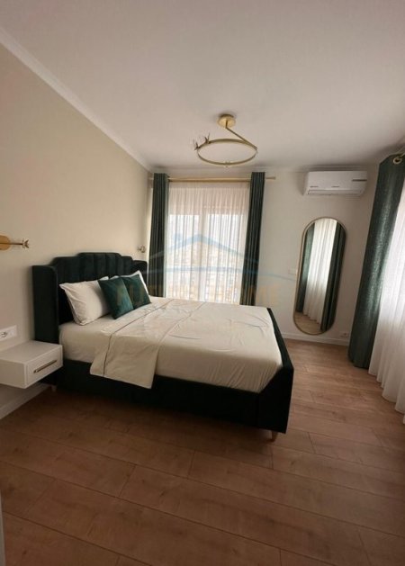 Tirane, jap me qera apartament 3+1+Ballkon Kati 5, 118 m² 1.100 € (Stacioni Trenit)
