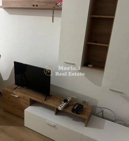 Tirane, jepet me qera apartament 1+1 Kati 5, 58 m² 400 € (Casa Italia)