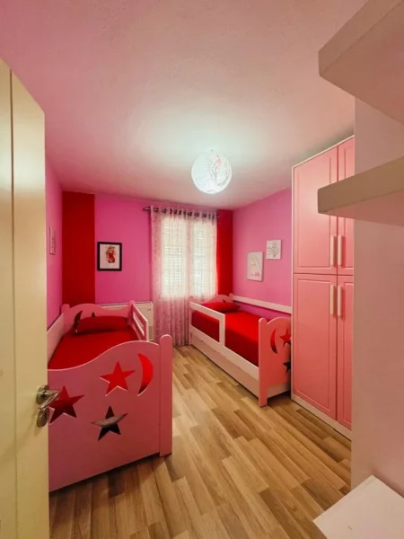 Tirane, jepet me qera apartament 2+1+Ballkon Kati 2, 120 m² 800 € (, Qender , Rruga Sulejman Pasha ,)