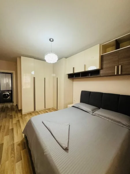 Tirane, jepet me qera apartament 2+1+Ballkon Kati 2, 120 m² 800 € (, Qender , Rruga Sulejman Pasha ,)