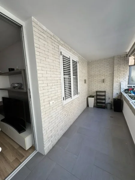 Tirane, jepet me qera apartament 2+1+Ballkon Kati 2, 120 m² 800 € (, Qender , Rruga Sulejman Pasha ,)