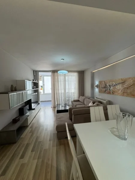 Tirane, jepet me qera apartament 2+1+Ballkon Kati 2, 120 m² 800 € (, Qender , Rruga Sulejman Pasha ,)