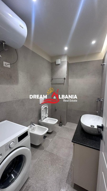 Shqiperi, jepet me qera apartament 1+1 , 60 m² 620 € (Bulevardi i Ri)