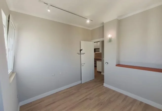 Tirane, jepet me qera 2+1 Kati 7, 80 m² 800 € (KOMPLEKSI DELIJORGJI)