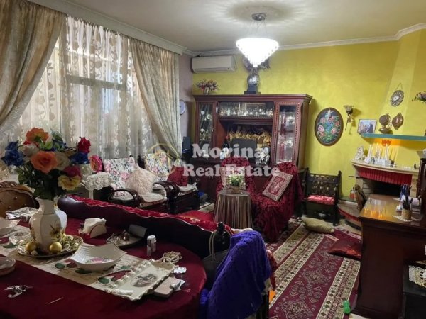 Tirane, jepet me qera shtepi 3+1 Kati 2, 90 m² 600 € (Fusha Aviacionit)