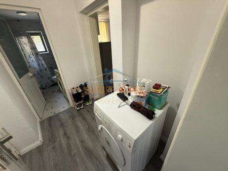 Tirane, jepet me qera apartament 1+1 Kati 1, 55 m² 450 € 