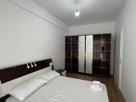 Tirane, shitet apartament 1+1 Kati 3, 65 m² 