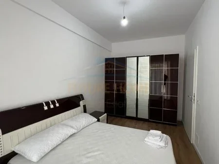 Tirane, shitet apartament 1+1 Kati 3, 65 m² 