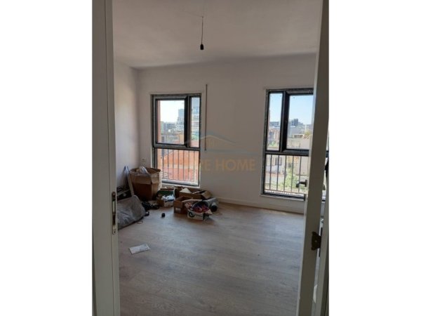 Shitet, Apartament 2+1+2, Rruga Qemal Stafa, 234.800 €
