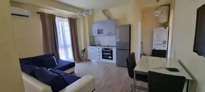 Tirane, jepet me qera garsonier Kati 2, 46 m² 540 € (Rruga e kavajes)