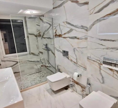 ZYRE ME QERA 120 M2 RRUGA E DURRSIT 90.000 LEK