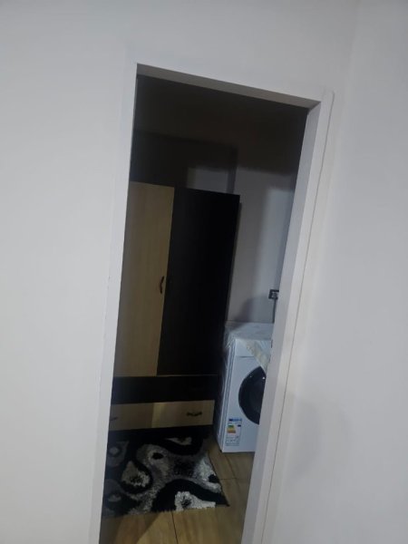 Tirane, jepet me qera apartament 2+1+Ballkon Kati 1, 80 m² 360 € (rruga daxhit afer liqenit)