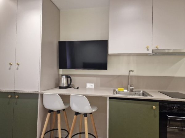 Tirane, jepet me qera apartament 2+1 Kati 2, 900 € (Pazari i ri)