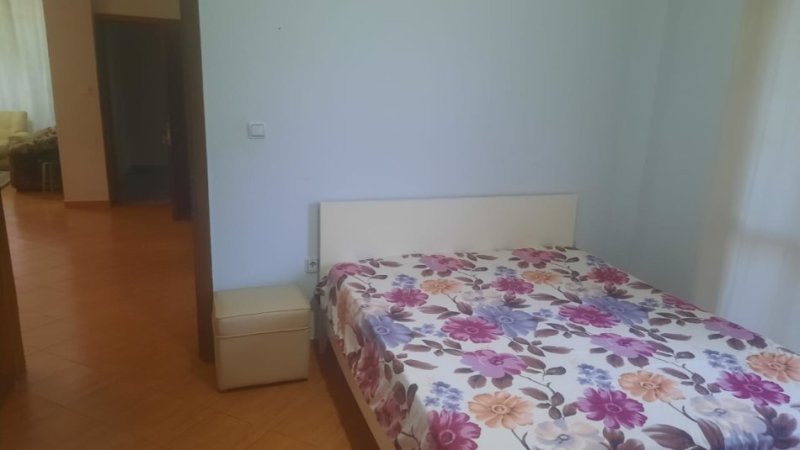 Tirane, jap me qera apartament 3+1+Ballkon Kati 2, 148 m² 560 € (VILAT GJERMANE)